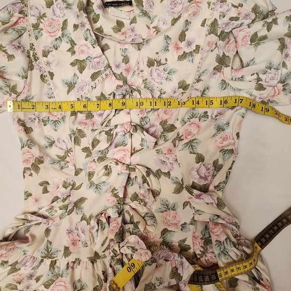 Vintage Floral Cottagecore Romper - Picture 11 of 12